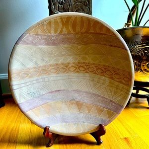 Pier 1 decorative plate, great condition.